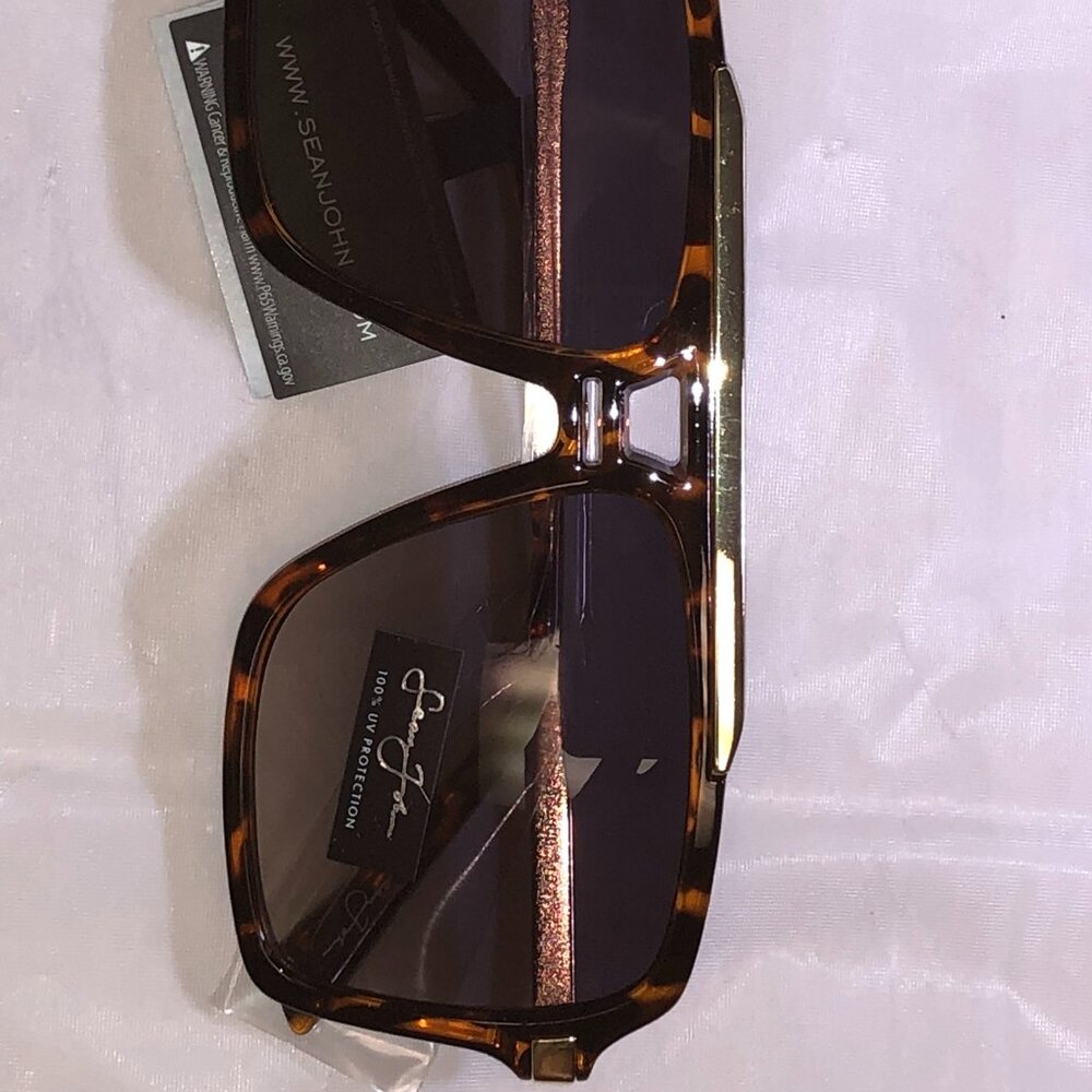 Sean John Tortoiseshell Aviator Frame Sunglasses - Picture 5 of 5